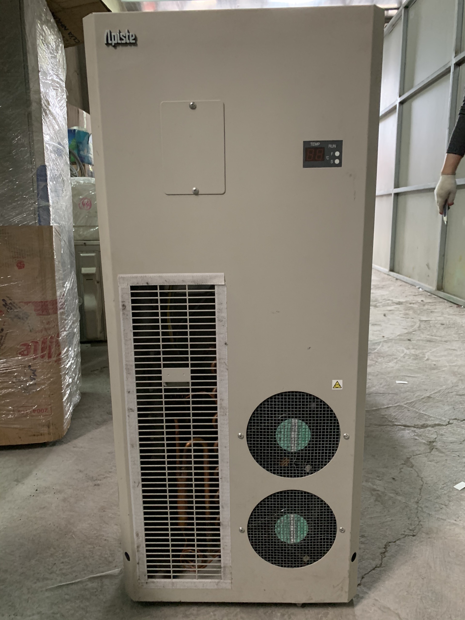 Điều hòa làm mát tủ điện Apiste cũ ENC-AR1320LE